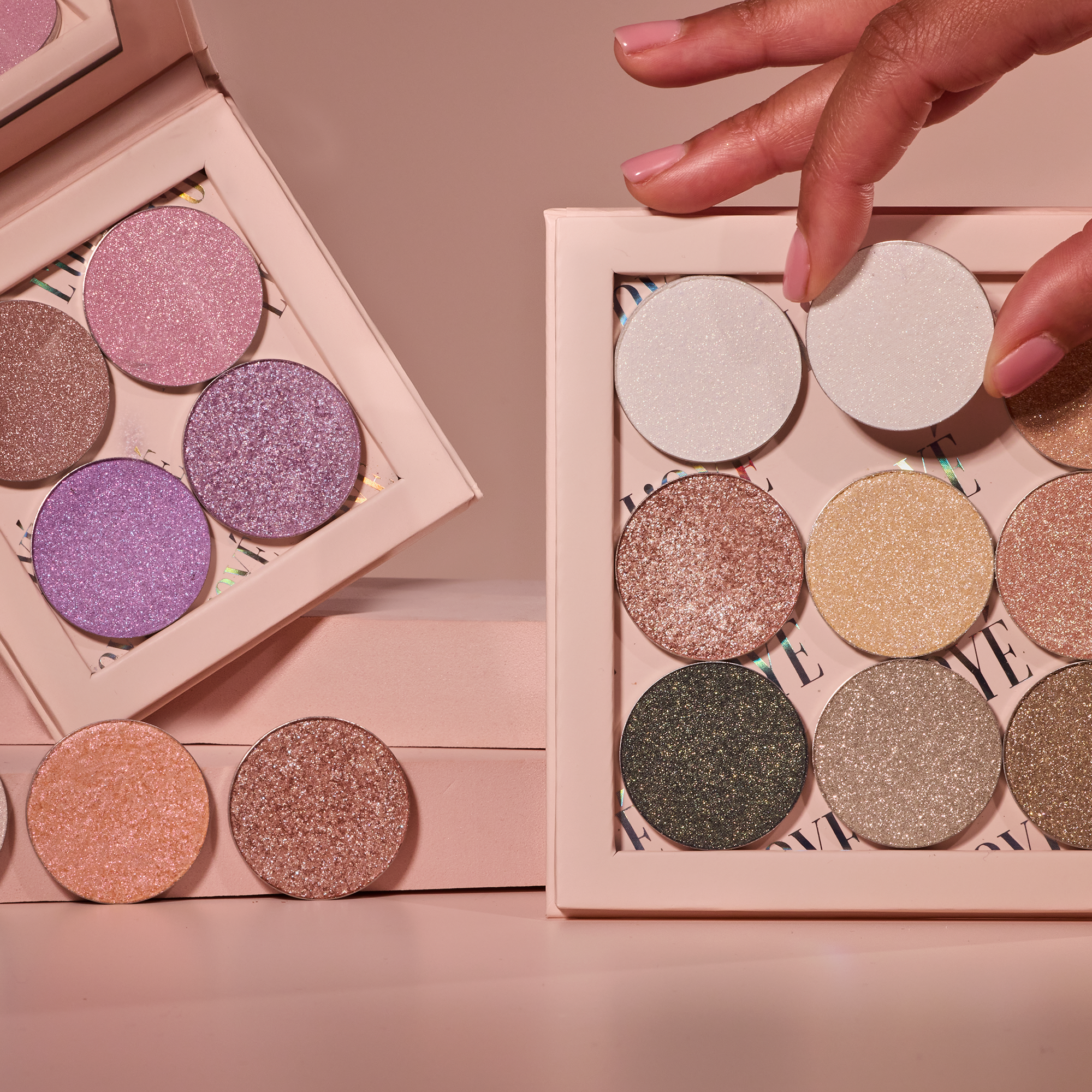 Mermaid Eyes: dé oogschaduwtrend van de zomer. Zo creëer je de look met L’OYÉ