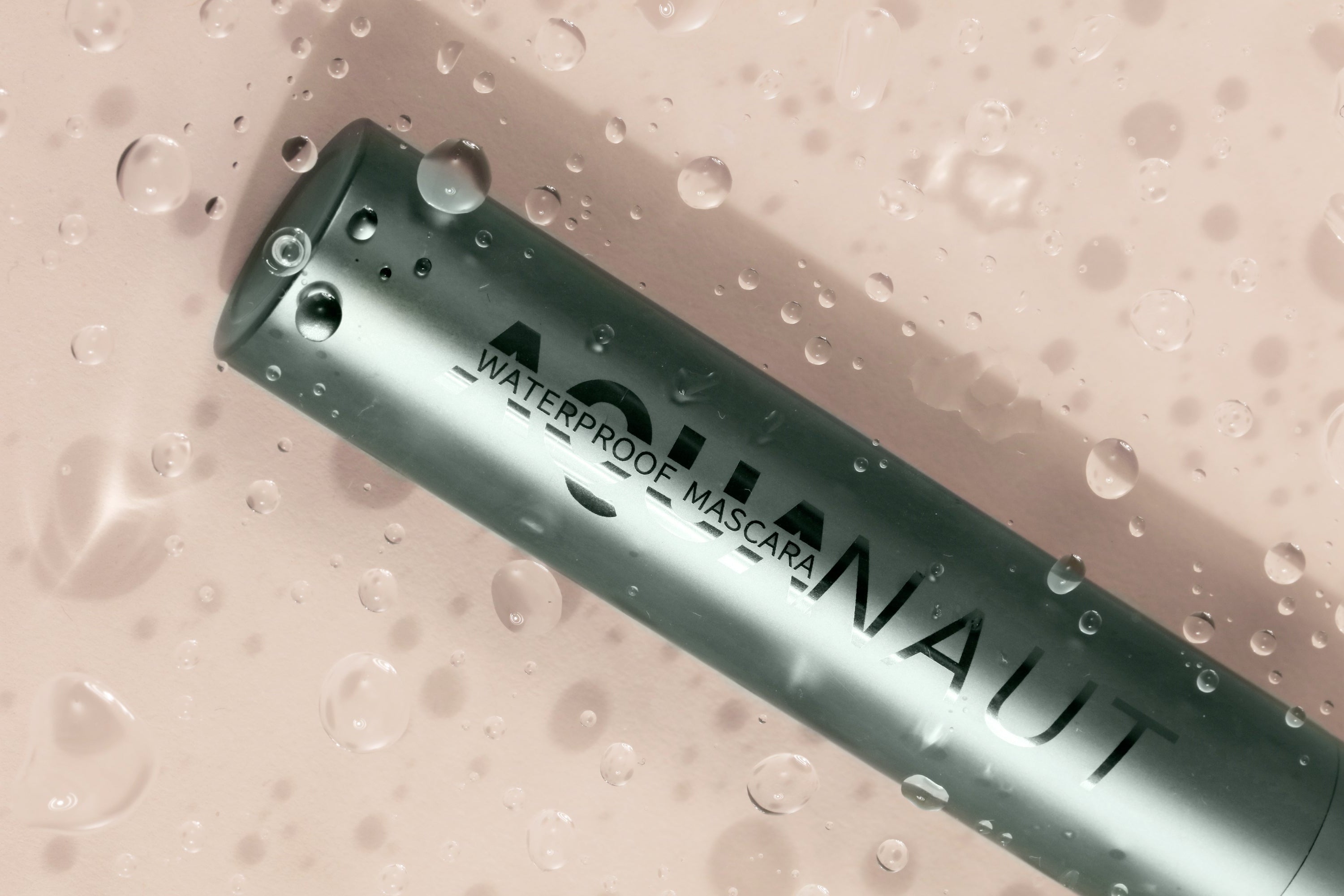 Allergy Season Survival Guide: Waterproof Make-up die je niet laat zitten