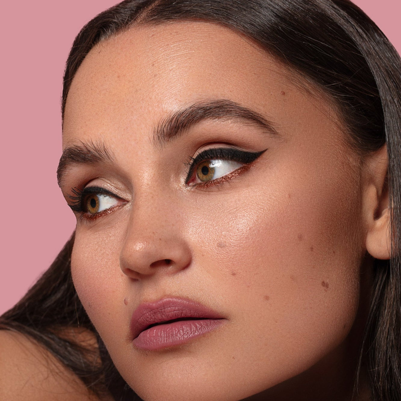 Smooth Pick-up Eyeliner Black Tie, Ready?