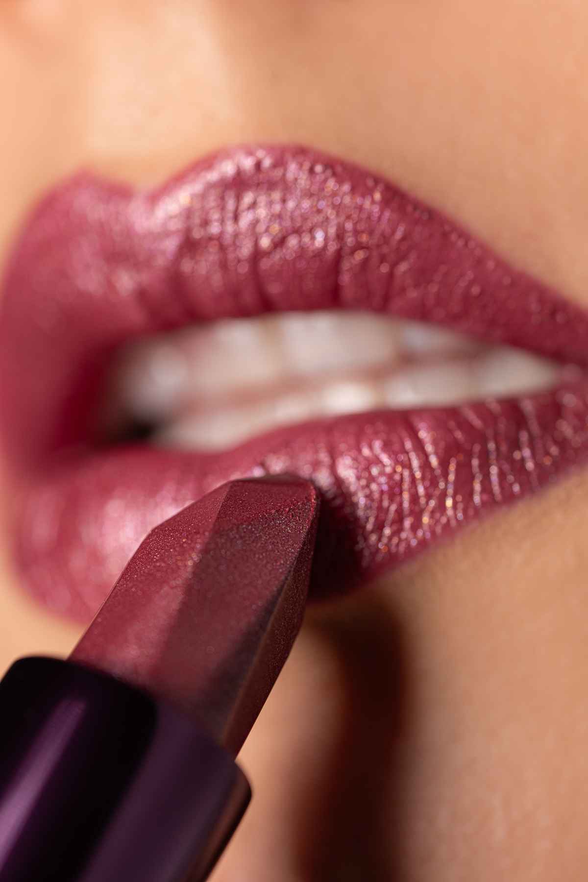 Diamond Frost Lipstick Iced Ruby