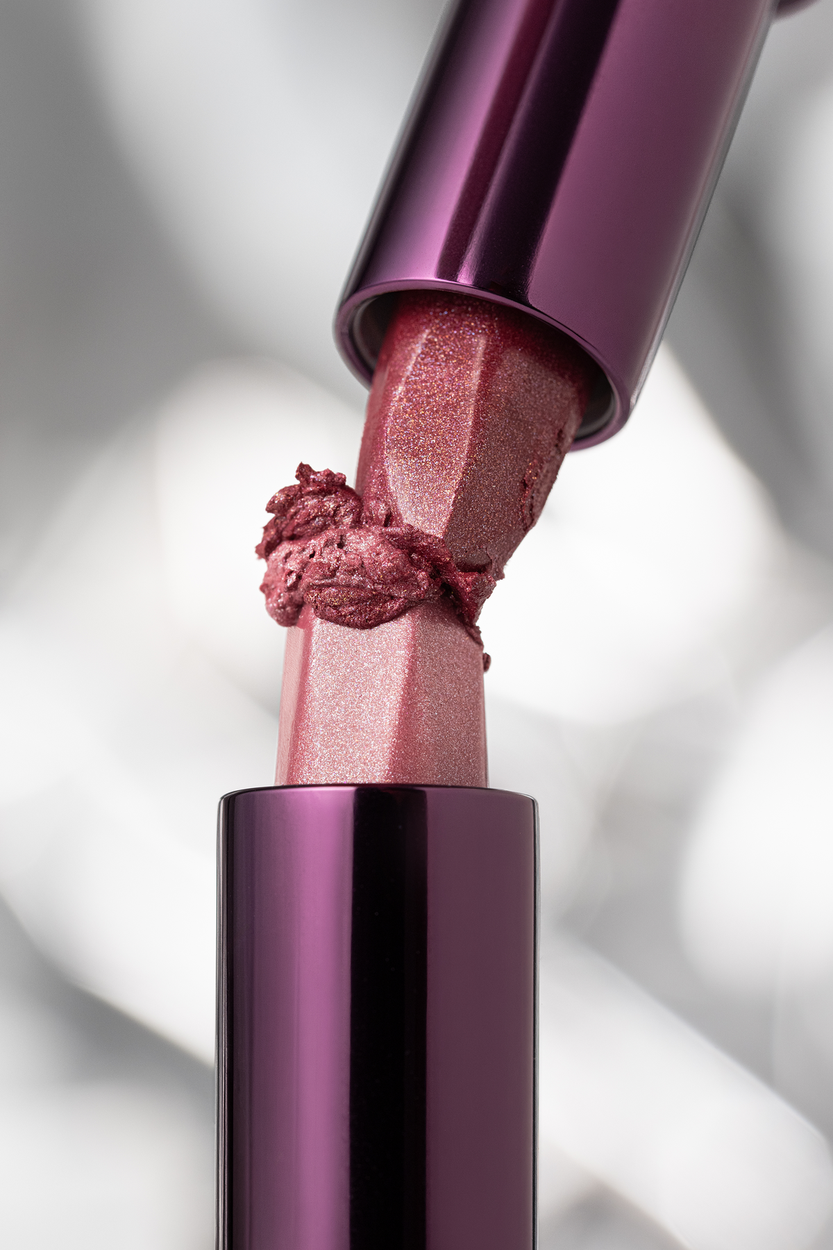 Diamond Frost Lipstick Iced Ruby