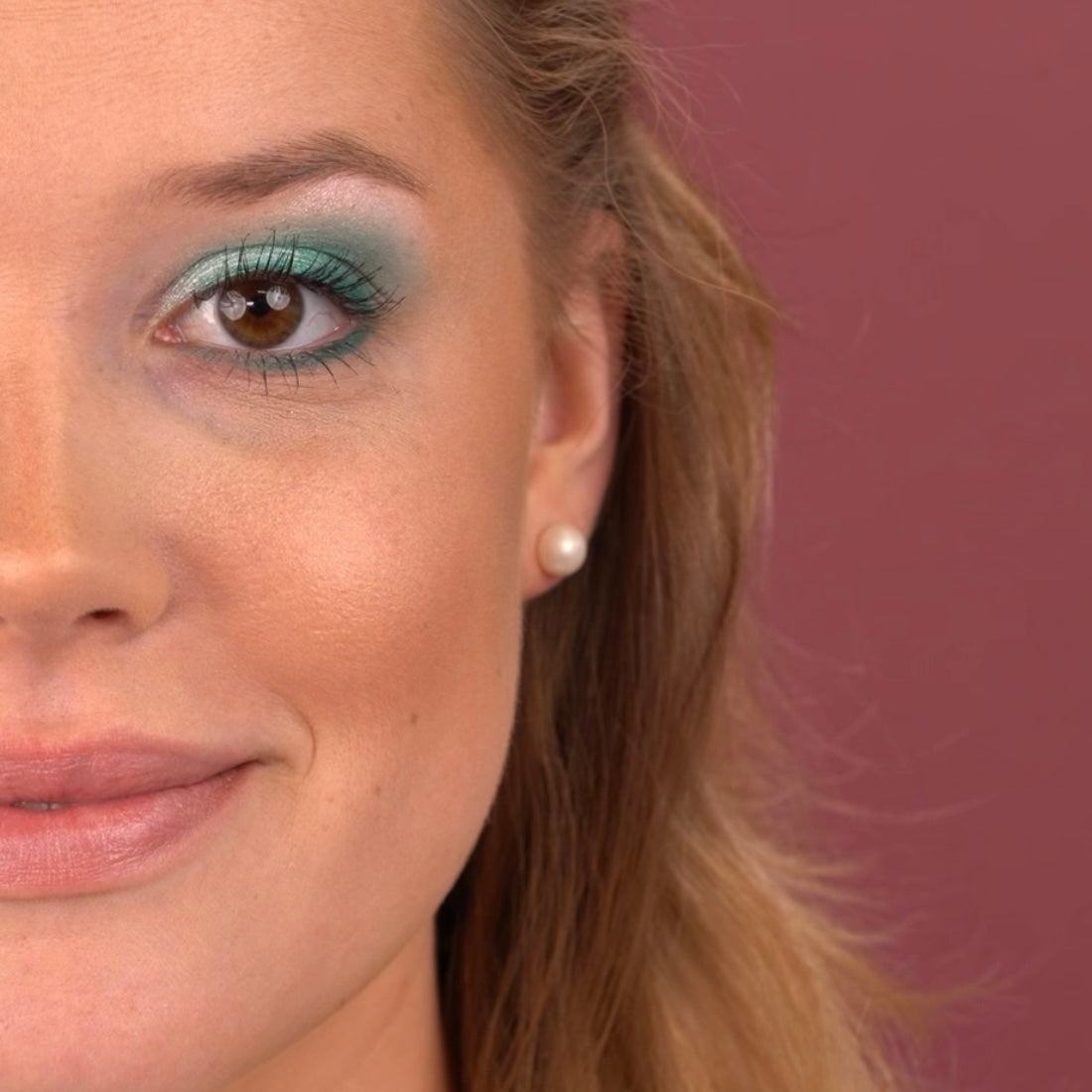 Pressed Eyeshadow Descent