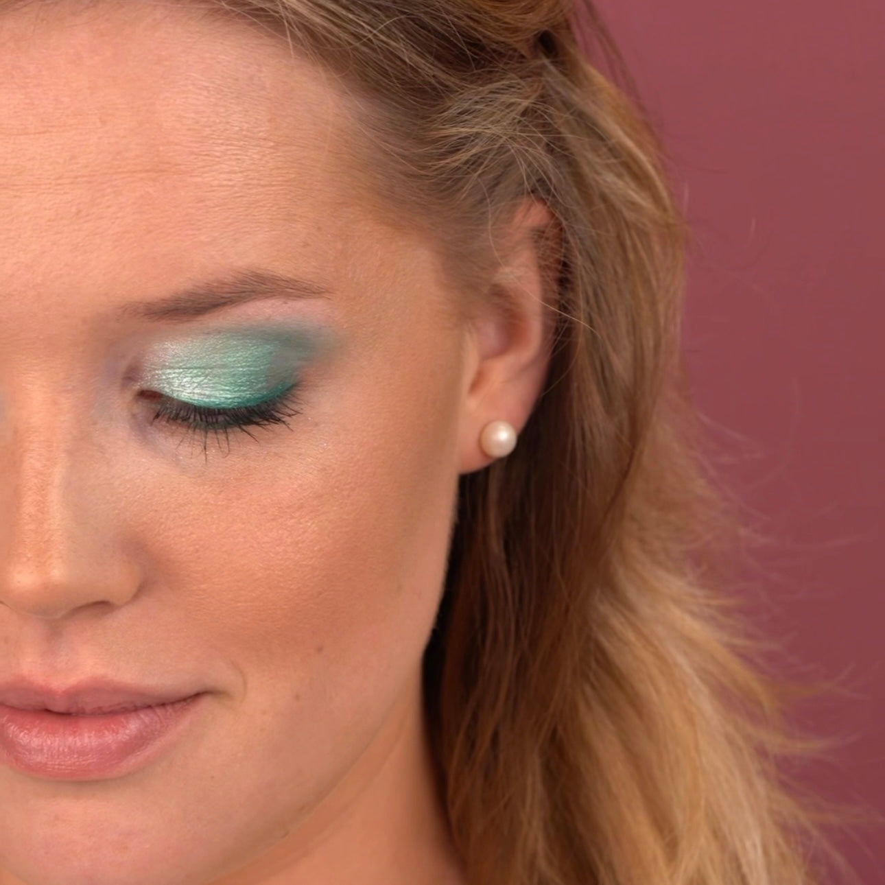 Pressed Eyeshadow Descent