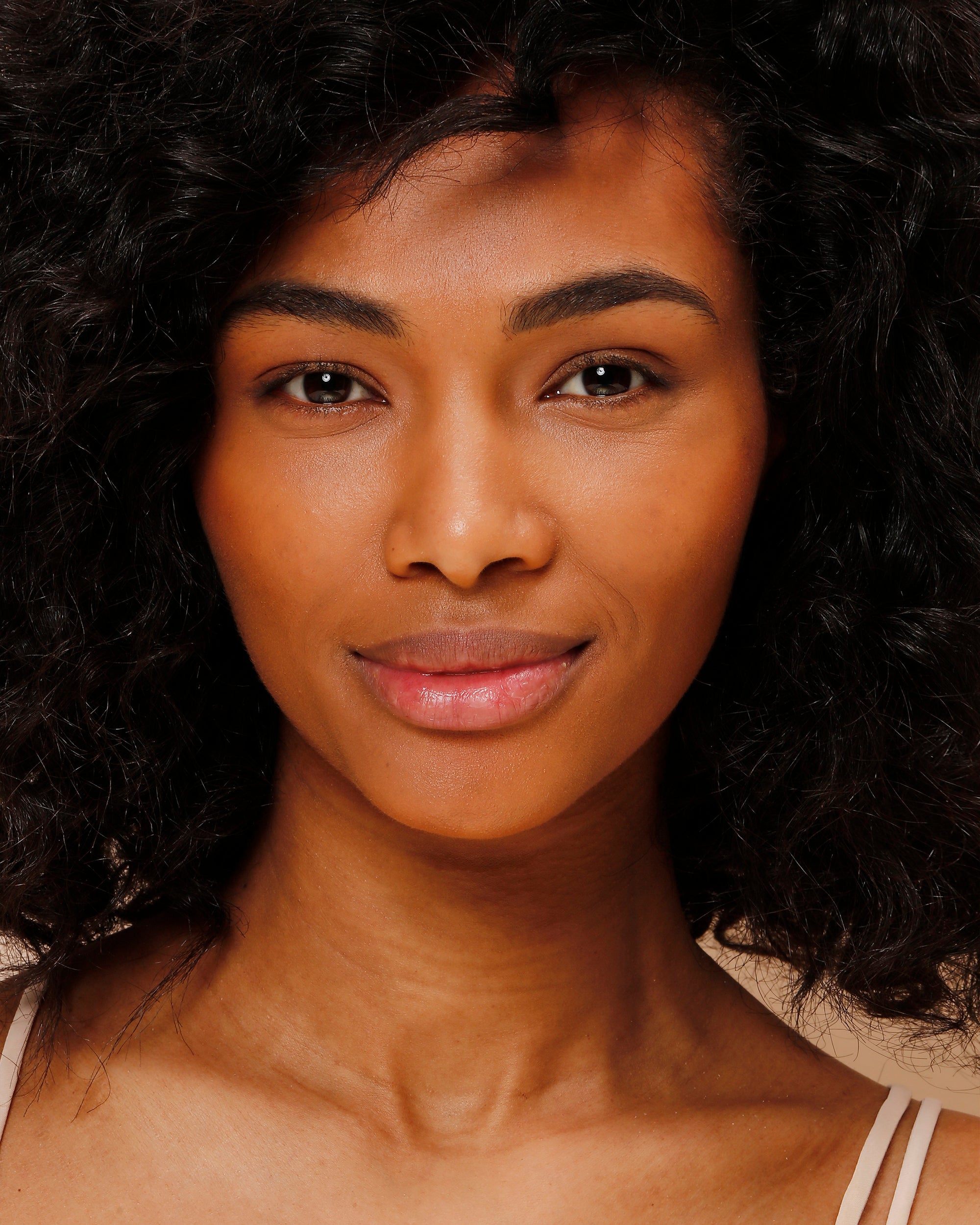 Mineral Foundation Walnut