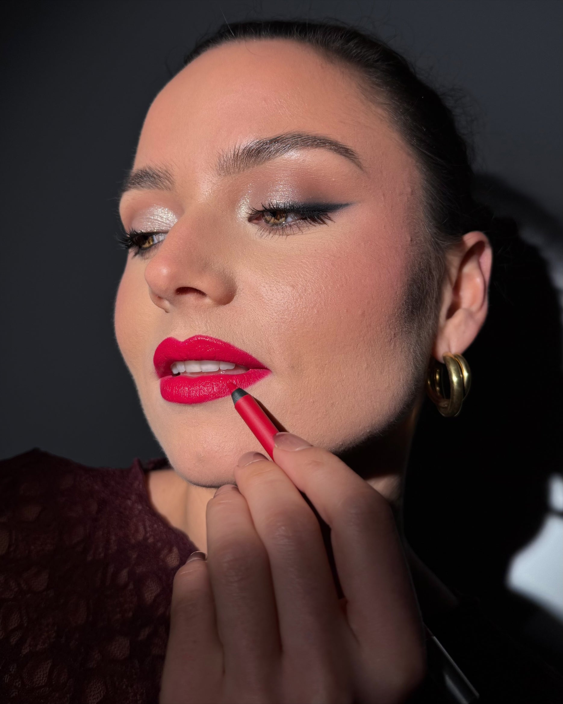 Combine the Liptease Lipbalm perfecty with the Smooth Pick-up Lipliner by L'OYÉ Cosmetics