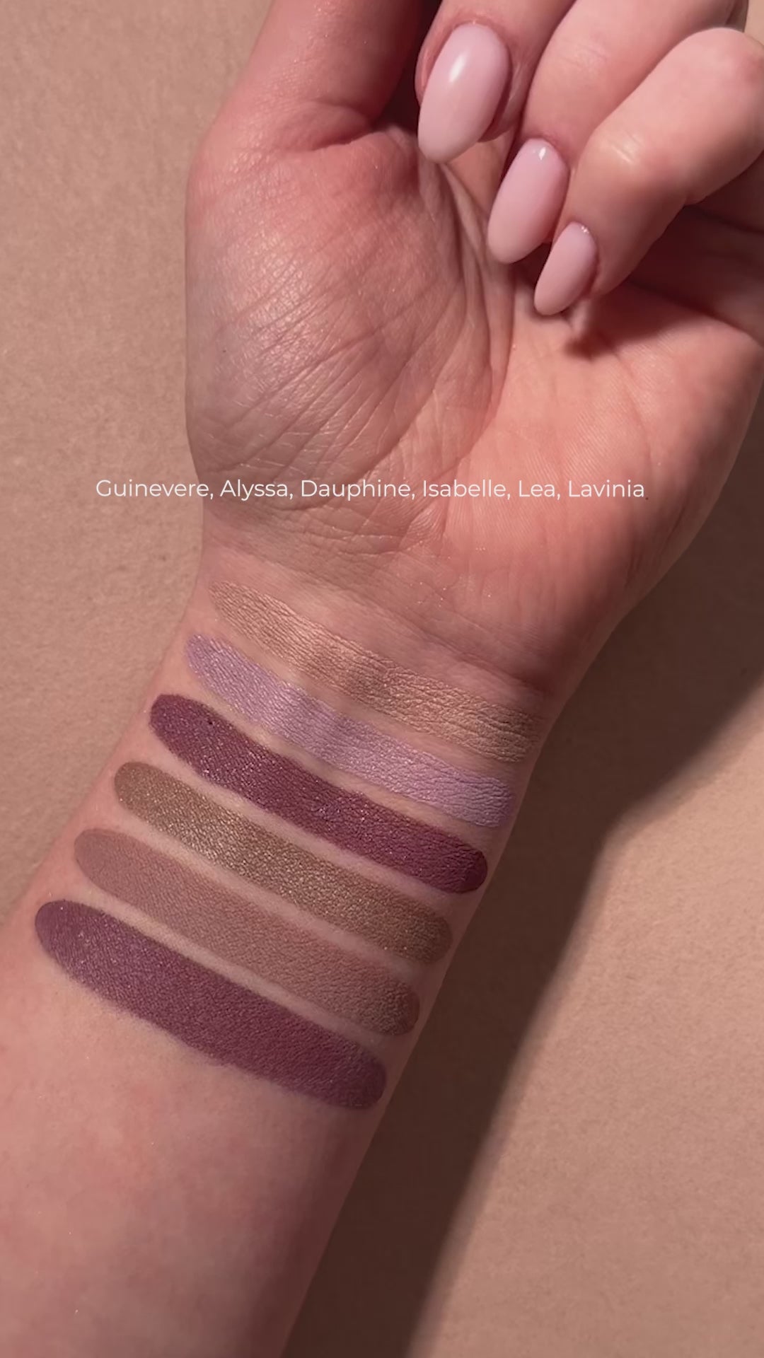 Video laden: Mineral Eyeshadow Alyssa
