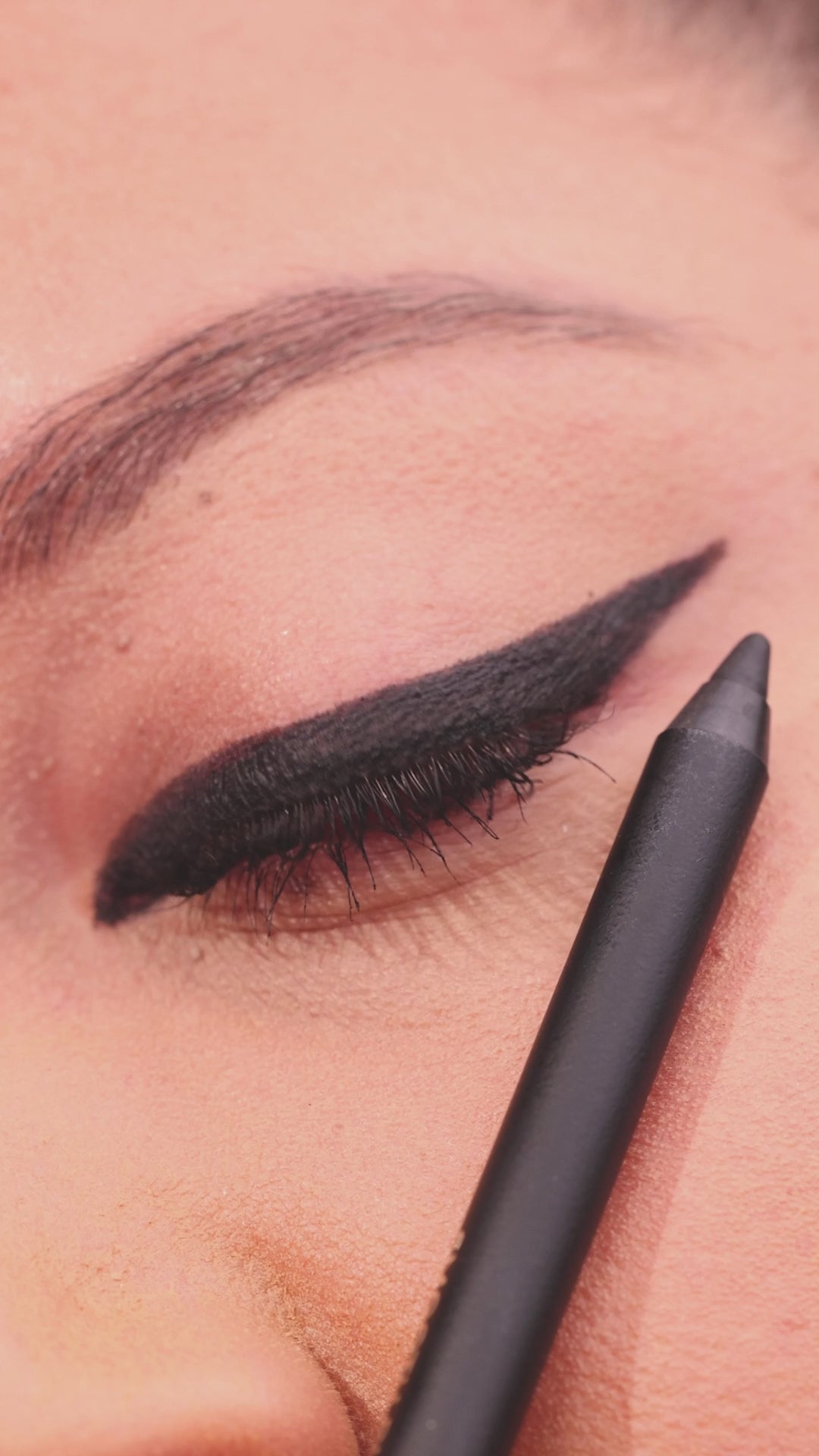 Smooth Pick-up Eyeliner Black Tie, Ready?