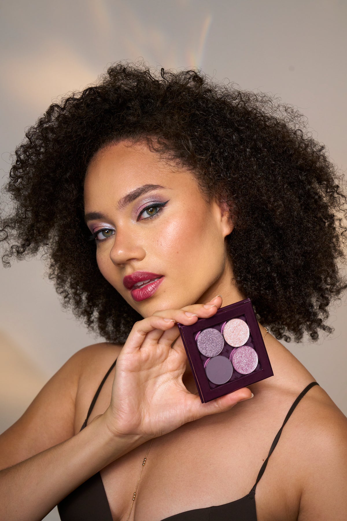 Charger la vidéo: Eyeshadow Moonlight | Melted Sparkle | Pre-Order