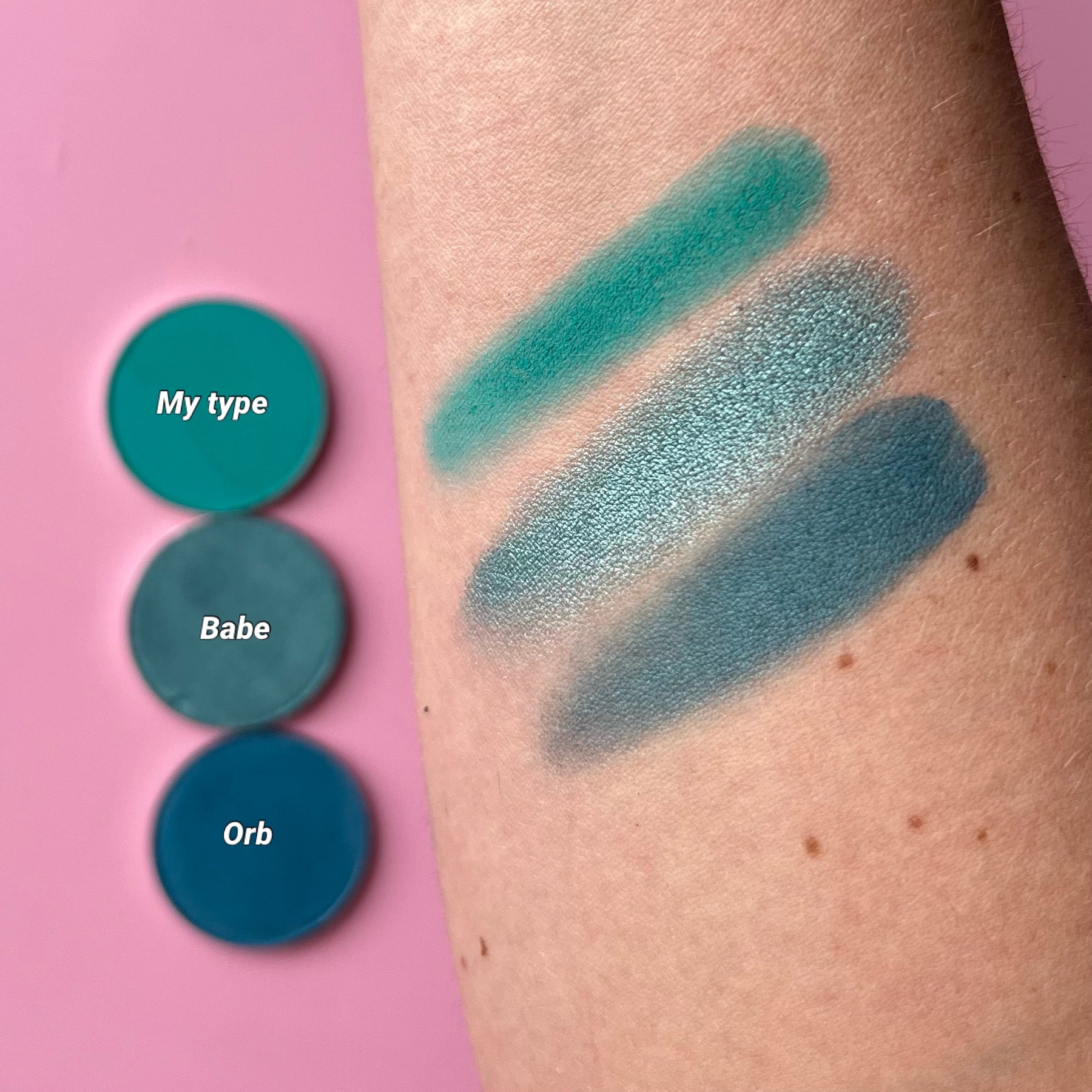 Pressed Eyeshadow Orb