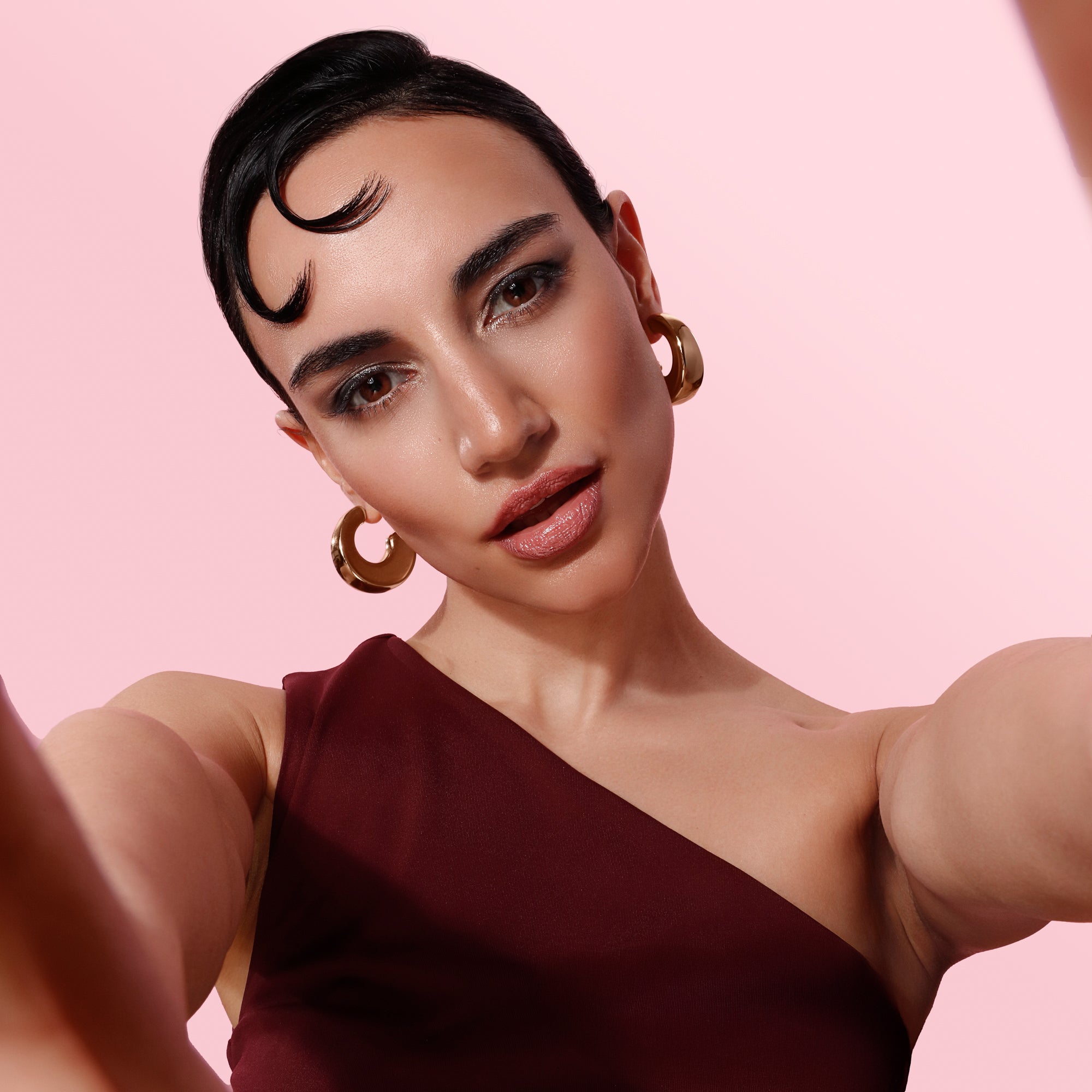 Waarom make-up bij L’OYÉ begint bij gevoel en niet bij regels