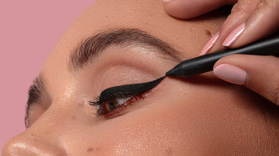 Smooth Pick-up Eyeliner Black Tie, Ready?