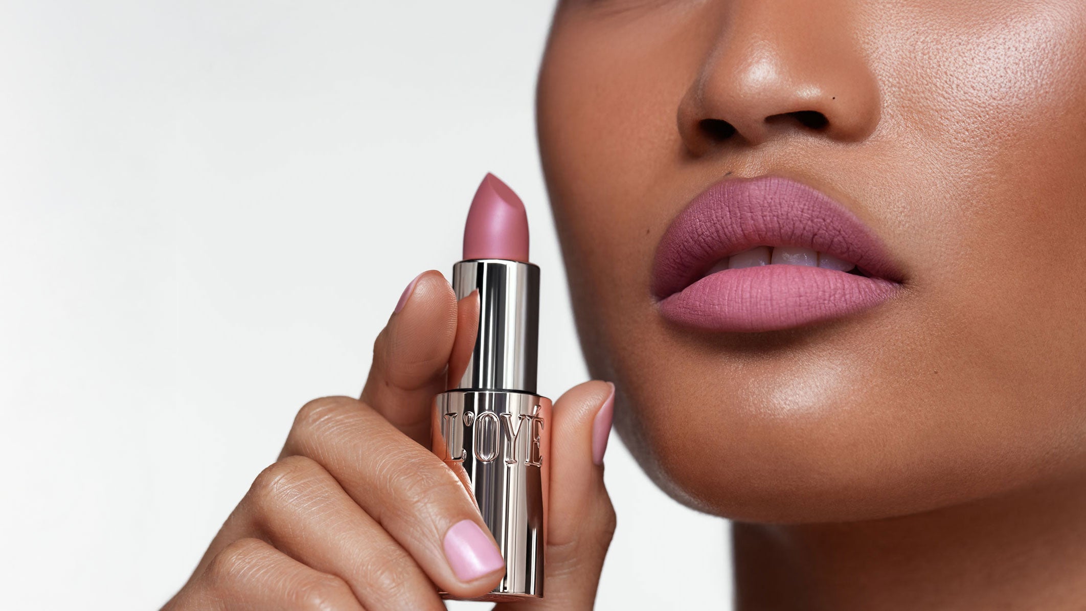 L'OYÉ Cosmetics Ethereal Touch Lipstick Aura