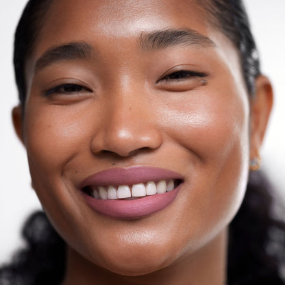 L'OYÉ Cosmetics Ethereal Touch Lipstick Aura