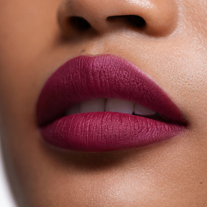 L'OYÉ Cosmetics Ethereal Touch Lipstick Flare