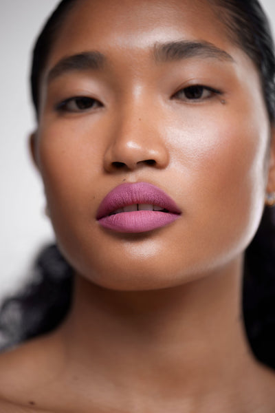 L'OYÉ Cosmetics Ethereal Touch Lipstick Mirage