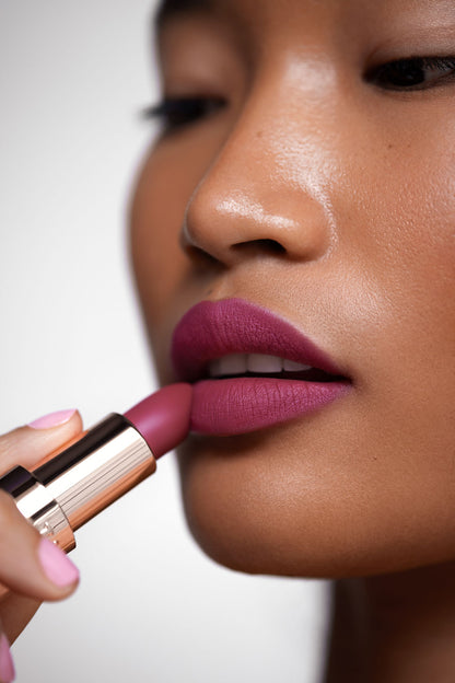 L'OYÉ Cosmetics Ethereal Touch Lipstick Stellar