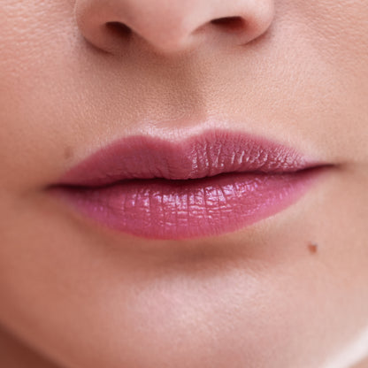 Dewy Dream Lipstick Falling