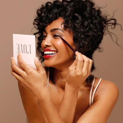 Ontdek de nieuwe beauty experiences van L'OYÉ Cosmetics