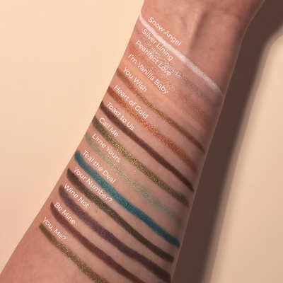 Pick up Liners van L'OYÉ Cosmetics is een waterproof oogpotlood. 28 kleuren.