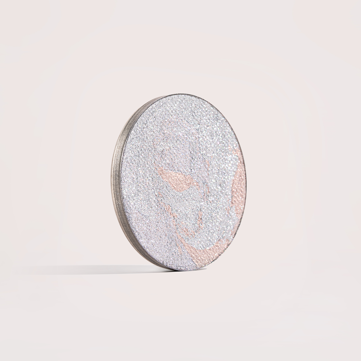 Eyeshadow Held Light