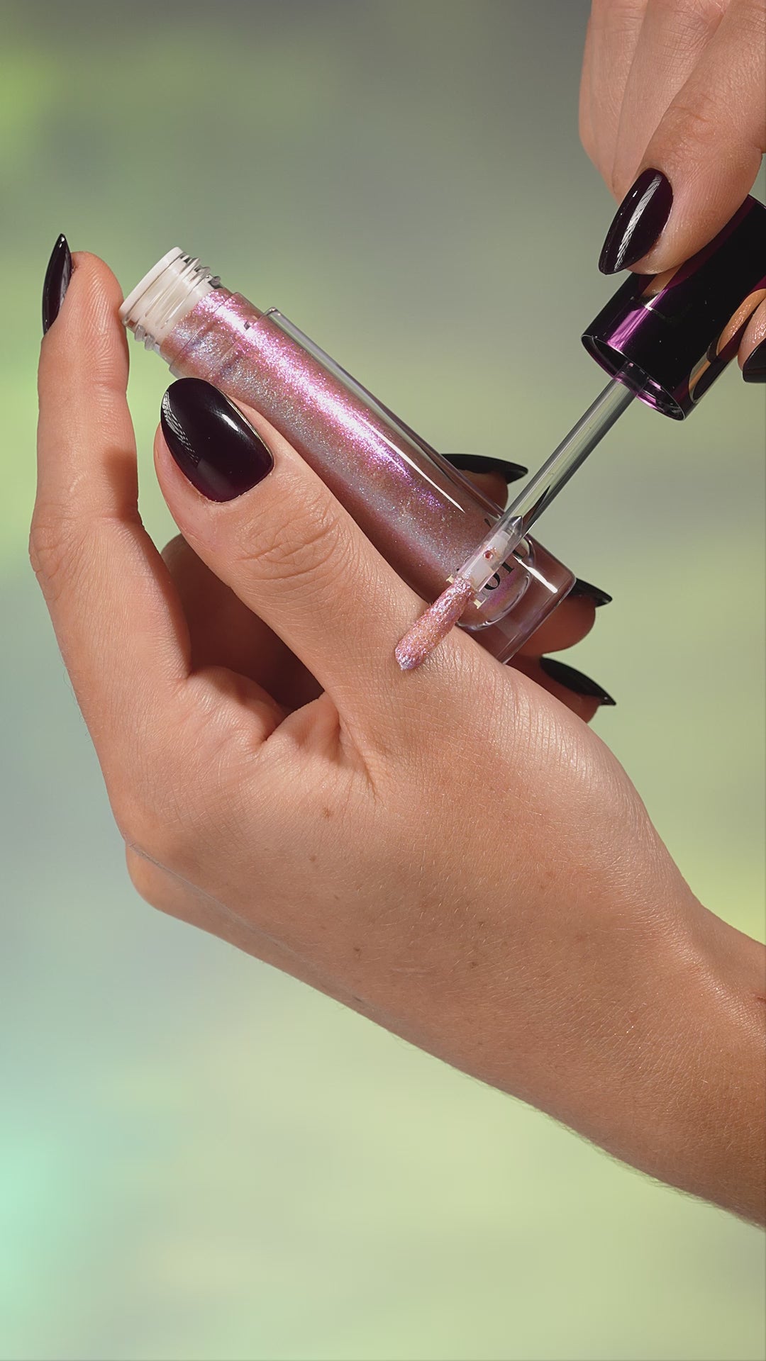 Play Liquid Eyeshadow Come Closer