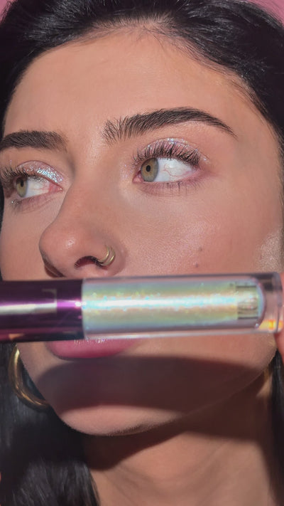 Play Liquid Eyeshadow Bluff