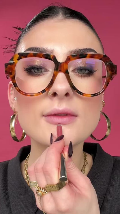 L'OYÉ Ethereal Touch Lipstick Moonlit x Smooth Pick-up Lipliner Mark my Lips