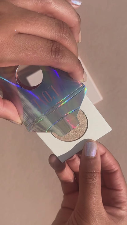 Pressed Eyeshadow Swing