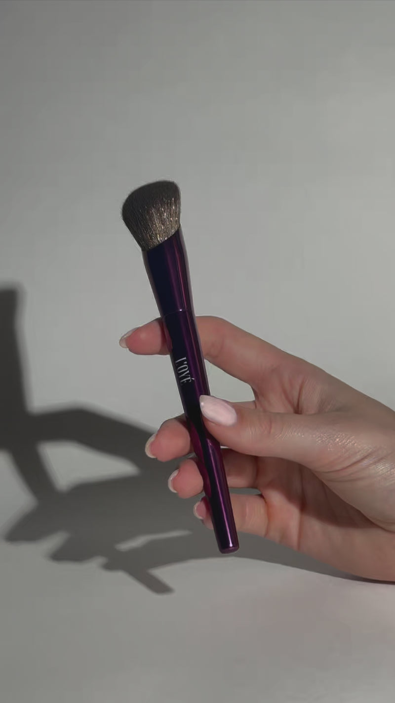 L'OYÉ Cosmetics F03 Overachiever - Multi-Use Brush
