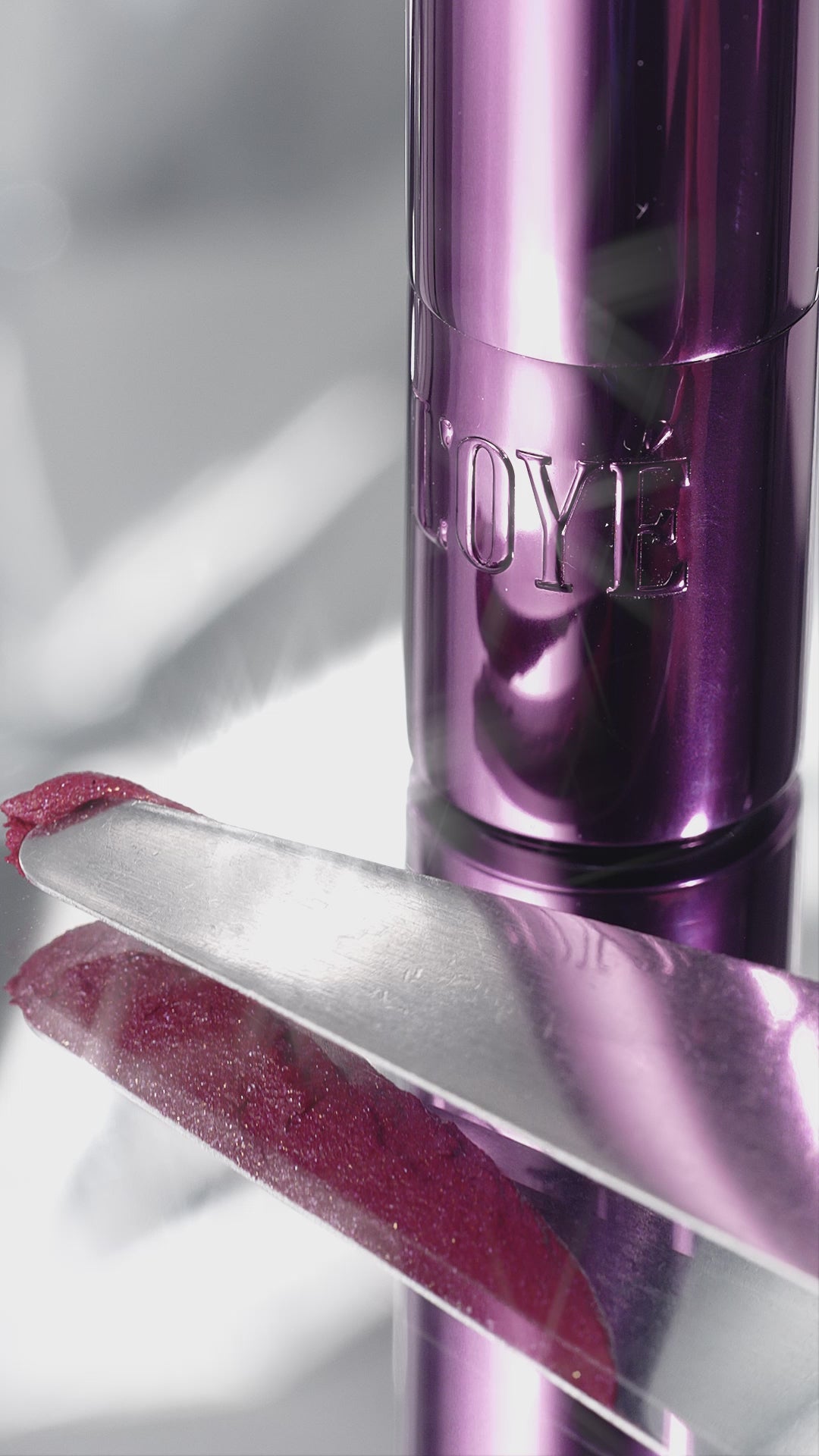Diamond Frost Lipstick Iced Ruby