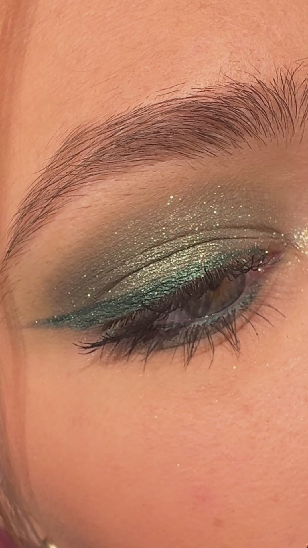 Load video: Word jouw eigen make-up artist met Shop the Look