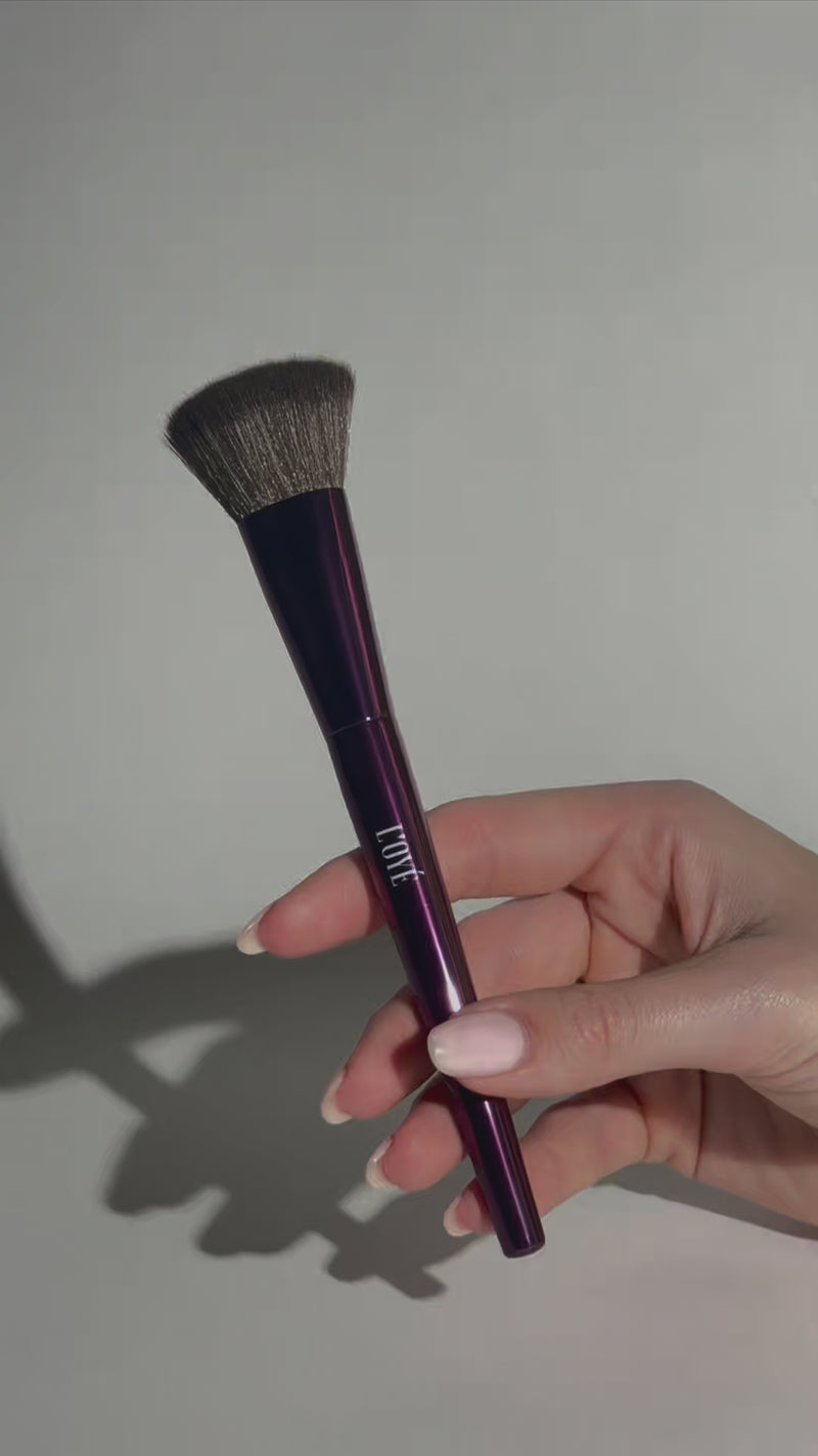 L'OYÉ Cosmetics F04 Sculptress - Bronzer & Contour Brush