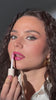 Door Stellar Drip Gloss over lipstick aan te brengen, krijgt elke kleur extra diepte en een luxe glossy finish. In combinatie met een lipliner ontstaat een gedefinieerde, vollere liplook met maximale shine.