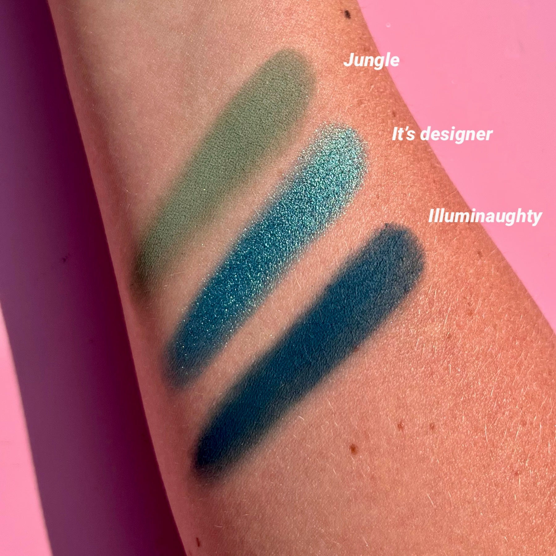 Pressed Eyeshadow It's Designer